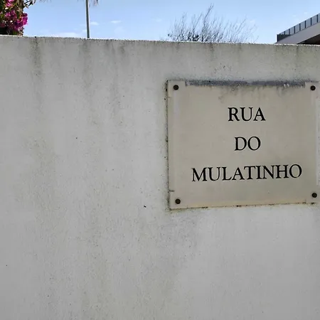 Olhos De água, Mulatinho Lote 9 V3 - Albufeira Casa de Férias *